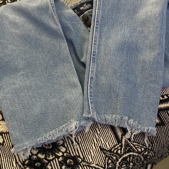 Hollister curvy jeans, size 9 - Picture 3 of 4